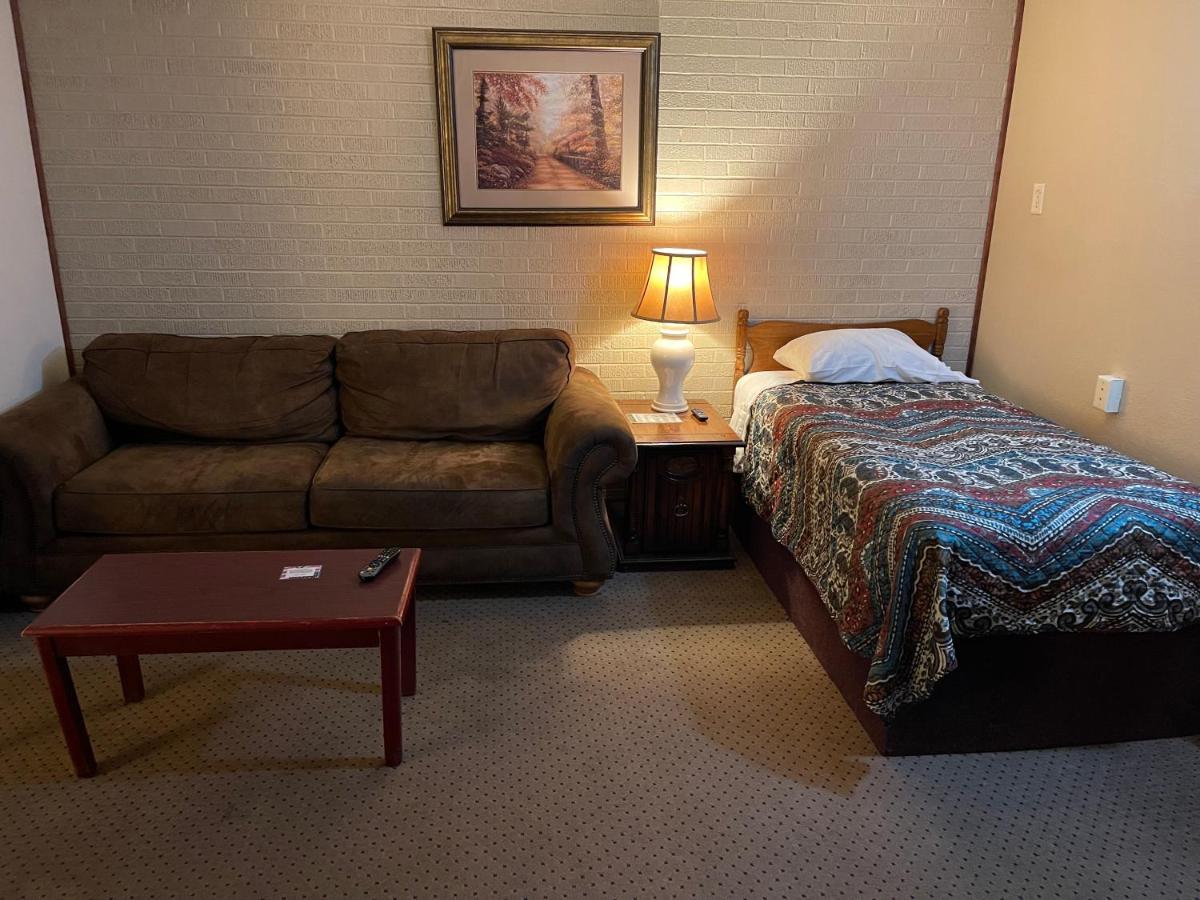 Highland Court Motel Fairmont Eksteriør bilde